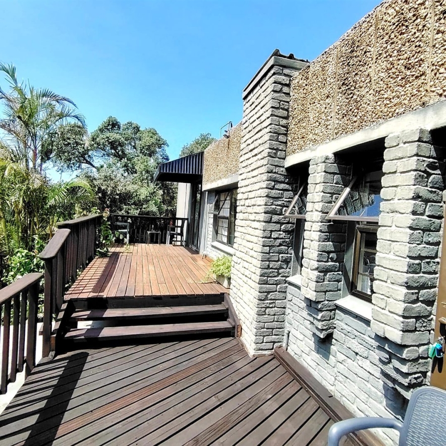 5 Bedroom Property for Sale in Beacon Bay Eastern Cape